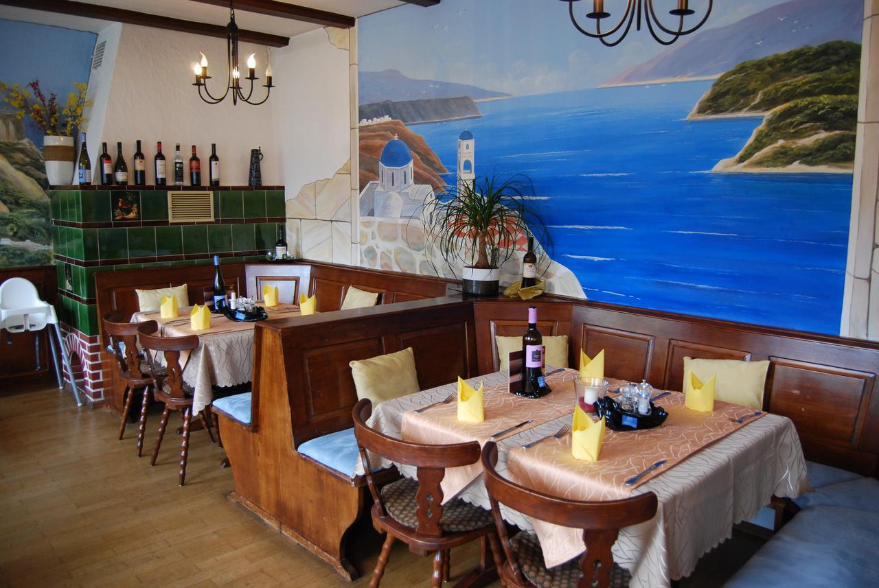Gasthaus Zum Loewen - Restaurant Akropolis Hausach Bagian luar foto
